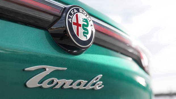 Alfa Romeo Tonale Veloce 2023 badge