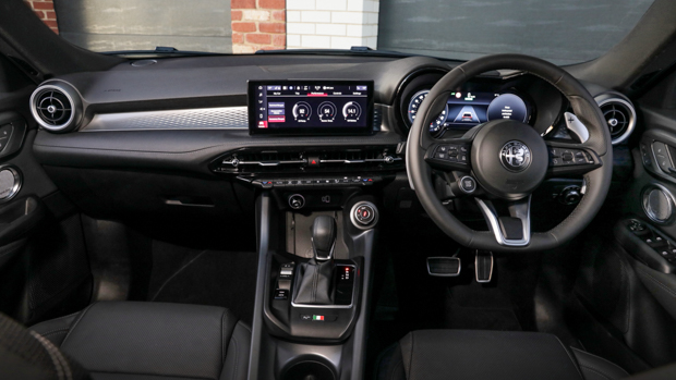 Alfa Romeo Tonale Veloce 2023 dash