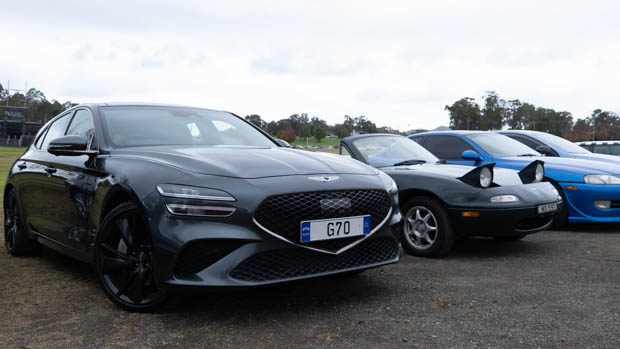 Drive Against Depression Genesis G70 and Mazda MX-5 NA