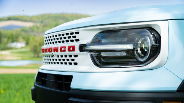 Ford Bronco Sport Heritage Edition 2023 front grille