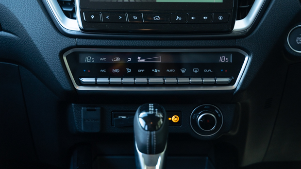 Isuzu D-Max LS-U+ 2023 interior air con