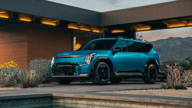 2024 Kia EV9 blue front 3/4