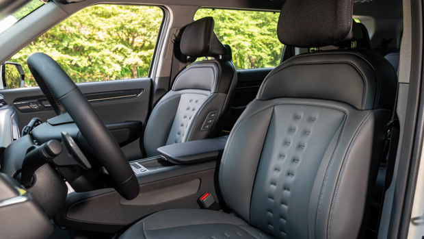 Kia EV9 GT-Line 2024 interior front seats