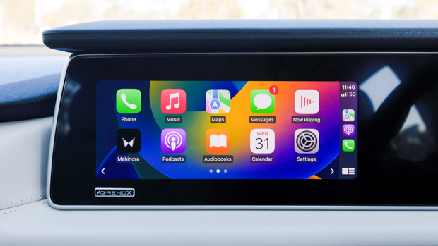 Mahindra XUV7OO 2023 touchscreen