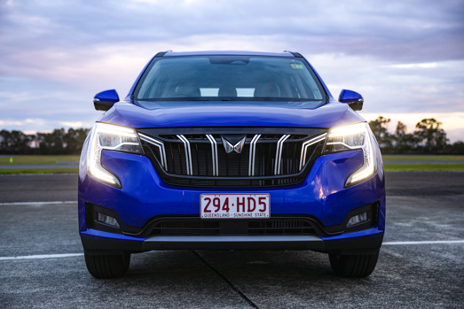 Mahindra XUV7OO 2023 front