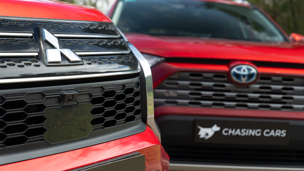 Mitsubishi Outlander PHEV LT 2022 comparison with RAV4 close up