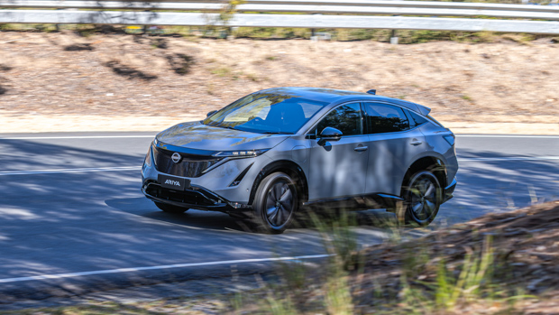 Nissan Ariya 2023 driving front 3/4 4