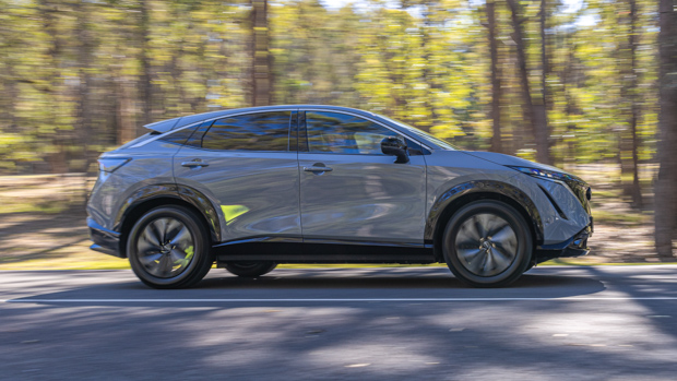 Nissan Ariya 2023 side