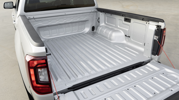 Volkswagen Amarok 2023 Life tray