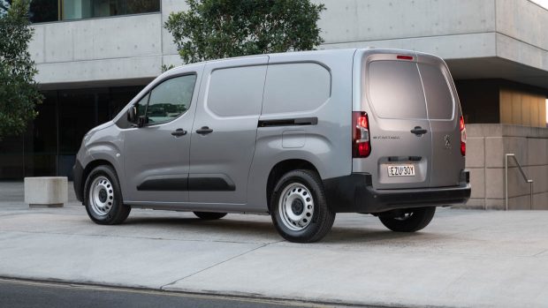 2023 Peugeot E-Partner rear 3/4 shot static