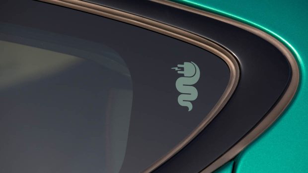 2023 Alfa Romeo Tonale PHEV Q4 snake charge sticker