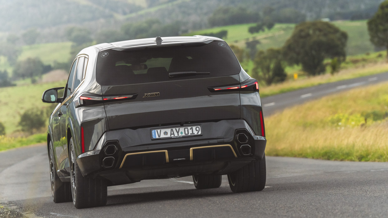 BMW XM 2023 rear