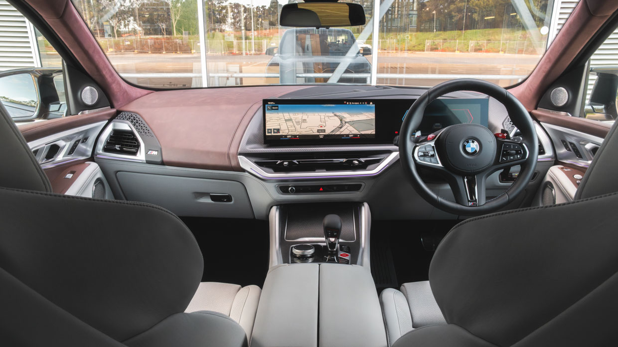 BMW XM 2023 interior