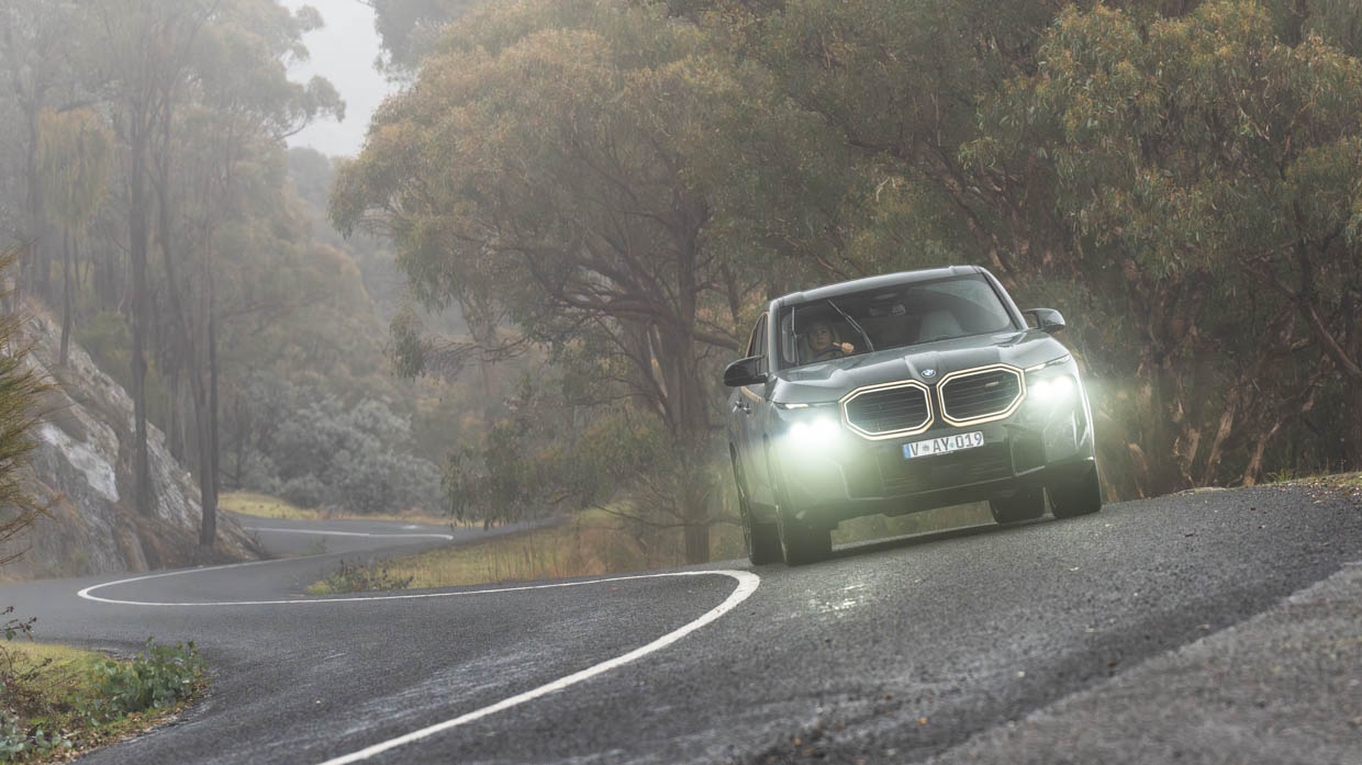BMW XM 2023 driving hills