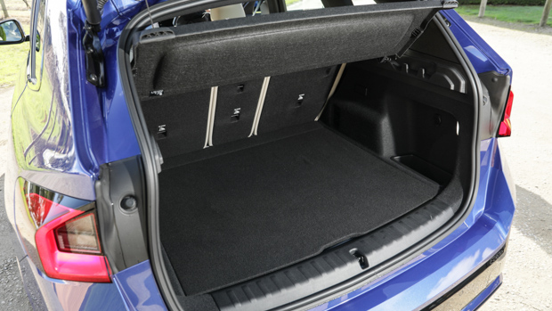 BMW iX1 xDrive30 2023 boot