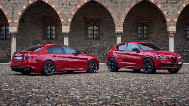 2023 Alfa Romeo Qv duo front and rear angles