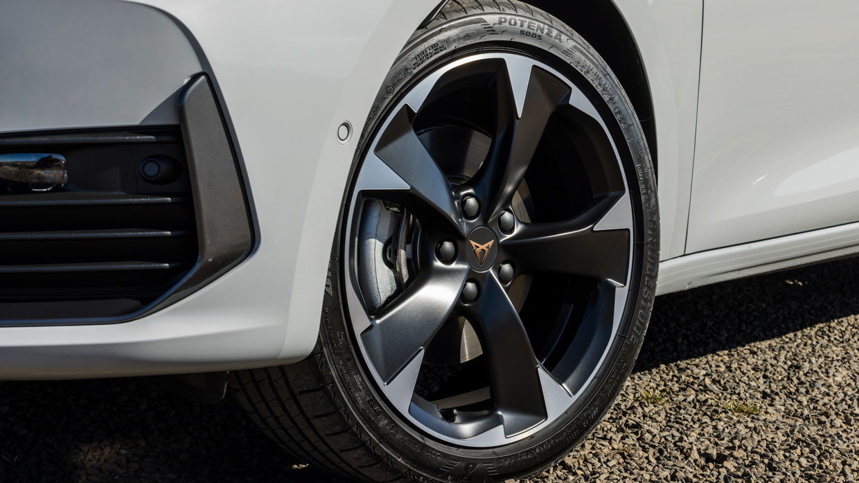Cupra Leon V 2023 wheel