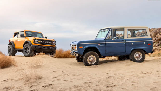 2021 Ford Bronco 2 door with older Bronco