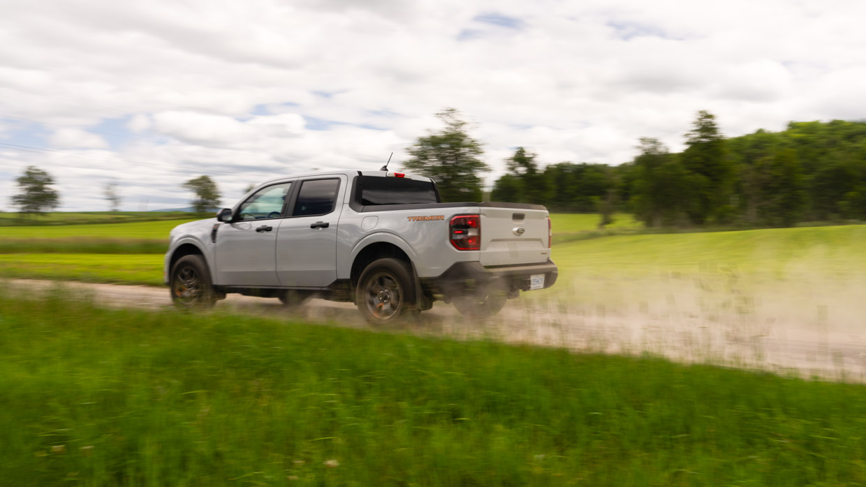 Ford Maverick 2023 driving rear 2