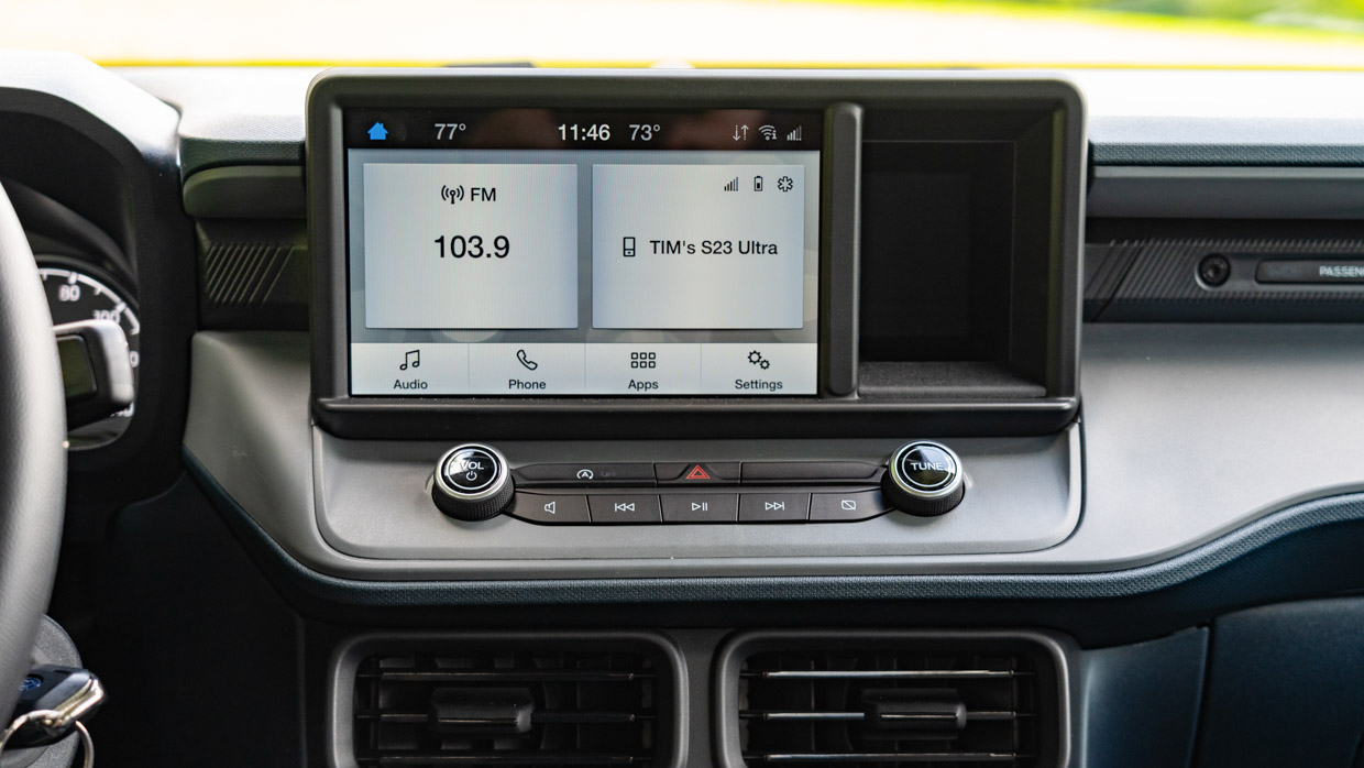 Ford Maverick Tremor 2023 interior touchscreen