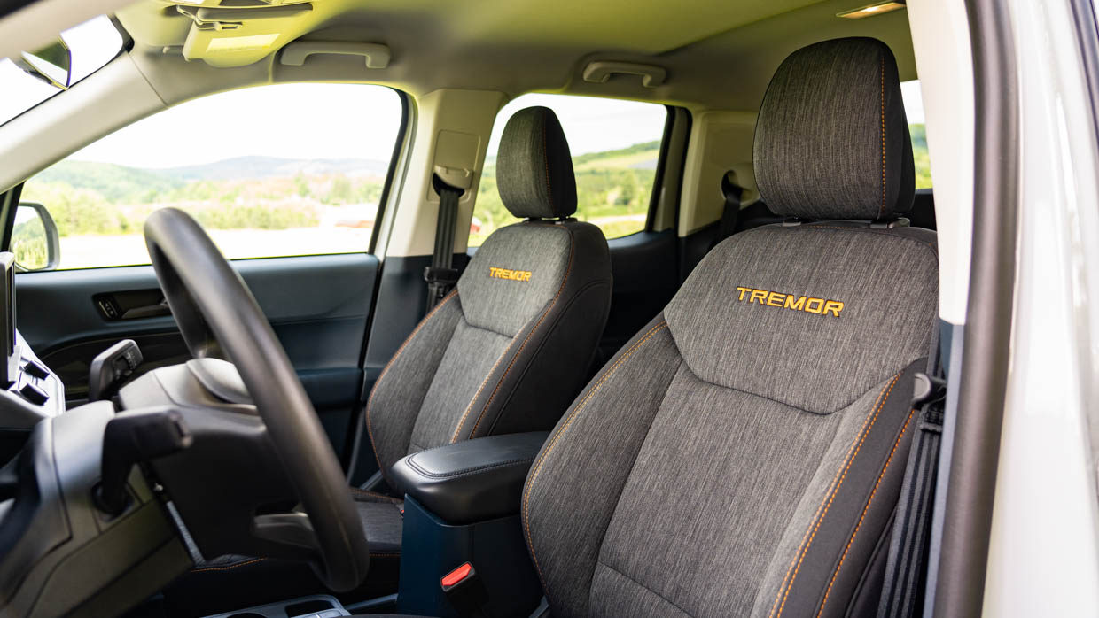 Ford Maverick Tremor 2023 front seats