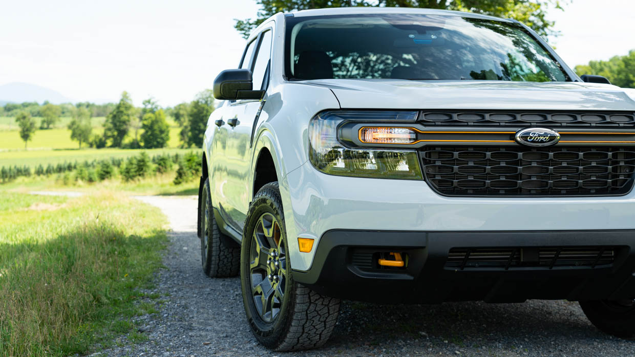 Ford Maverick Tremor 2023 front 3/4 close