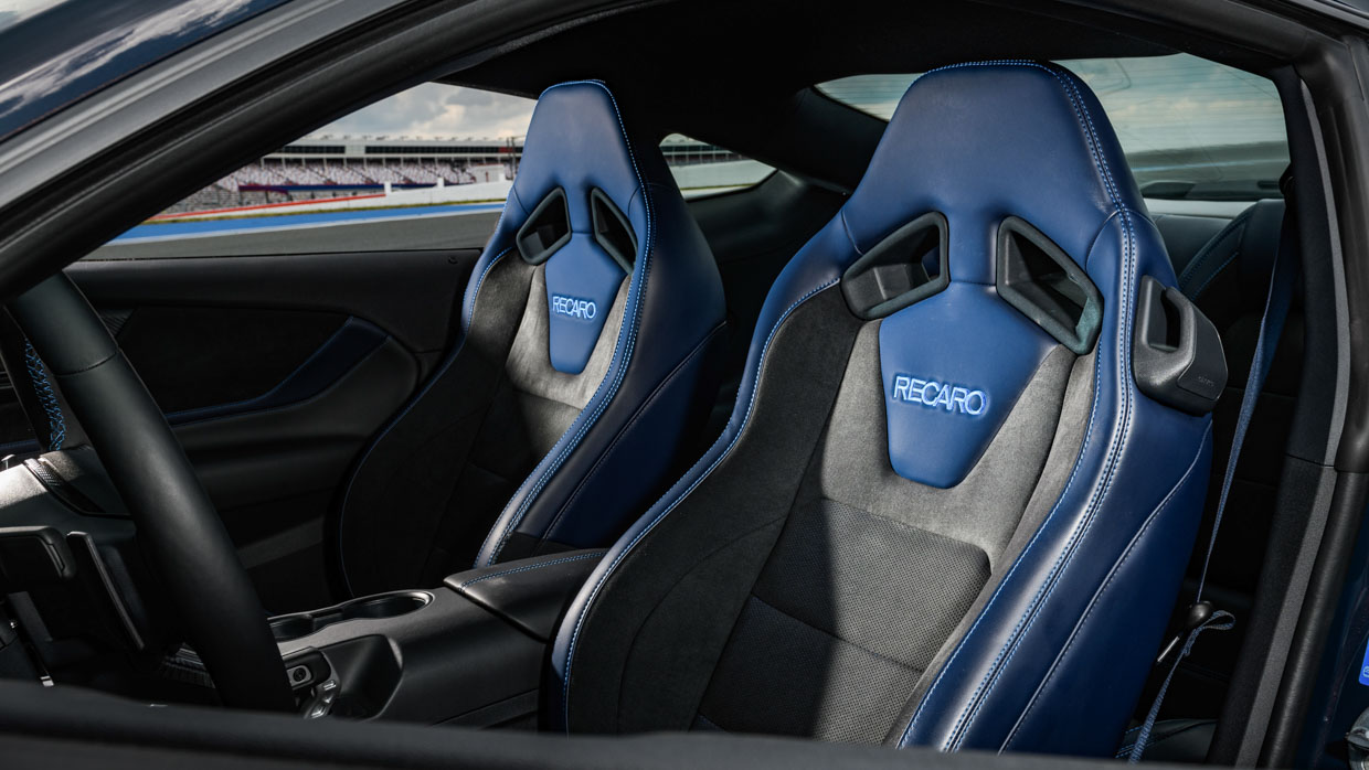 Ford Mustang Dark Horse 2024 seats