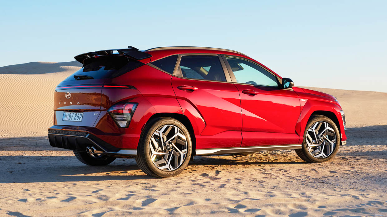 Hyundai Kona Premium N Line 2023 rear 3/4