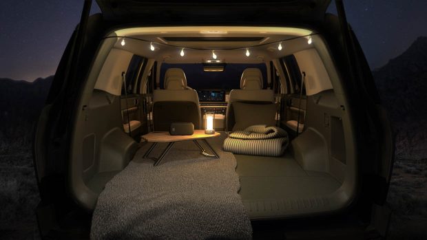 2024 Hyundai Santa Fe rear end tailgate down