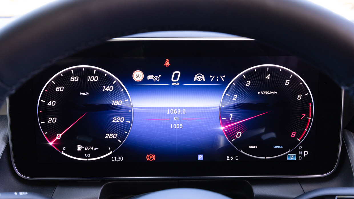 Mercedes-Benz GLC 300 4Matic 2023 digital dash