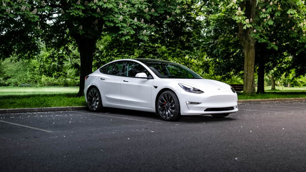 2023 Tesla Model 3 white front 3/4