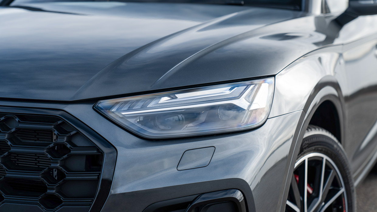 Audi Q5 55 TFSIe 2023 headlight