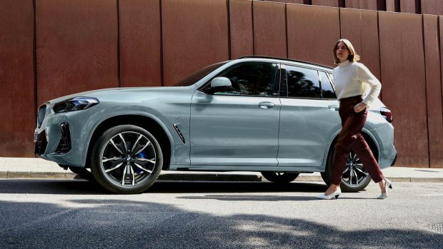 2023 BMW X3 xDrive30i Sport Collection side angle