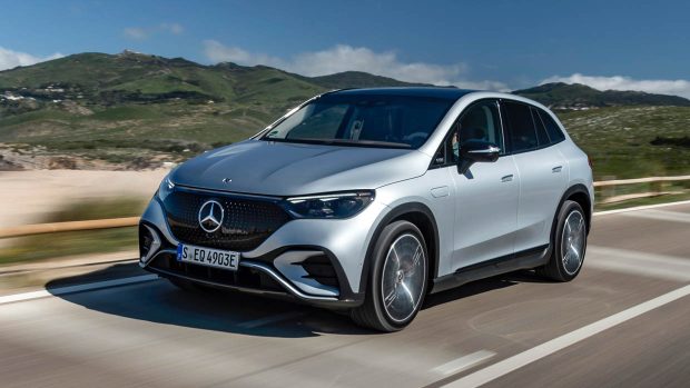 2024 Mercedes-Benz EQE SUV front 3/4 driving shot 2