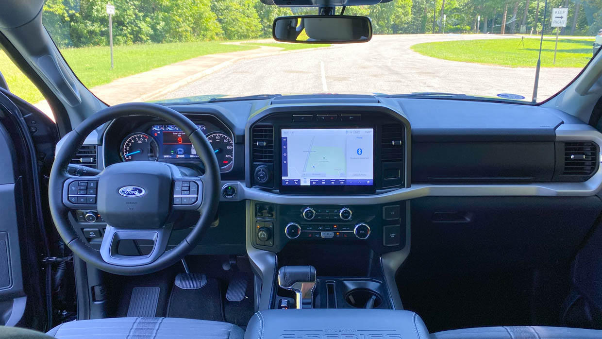 Ford F-150 XLT Heritage Edition 2023 interior