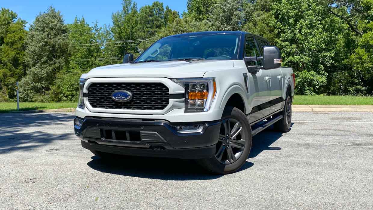 Ford F-150 XLT Heritage Edition 2023 front 3/4