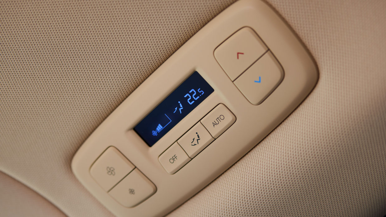 Hyundai Staria Highlander diesel 2021 rear climate