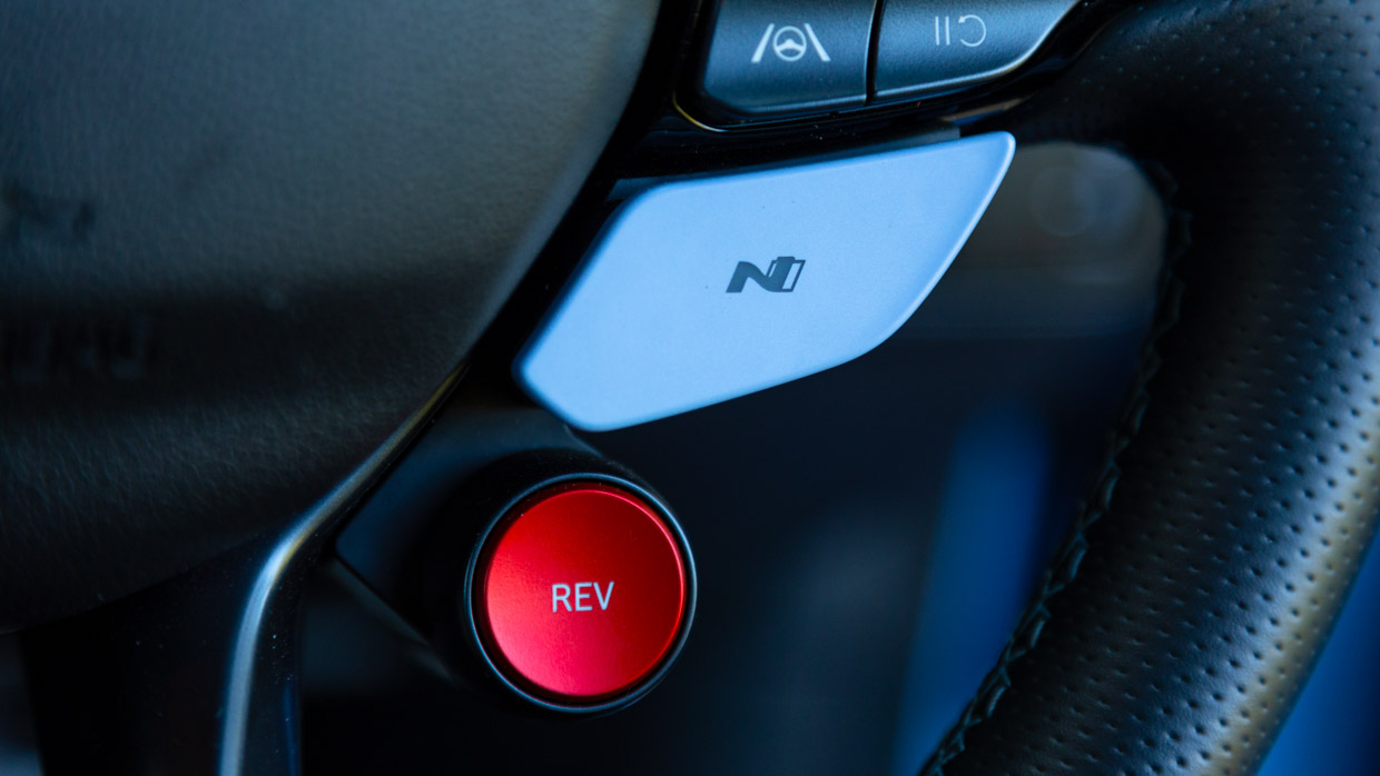 Hyundai i20N 2023 hill climb n button