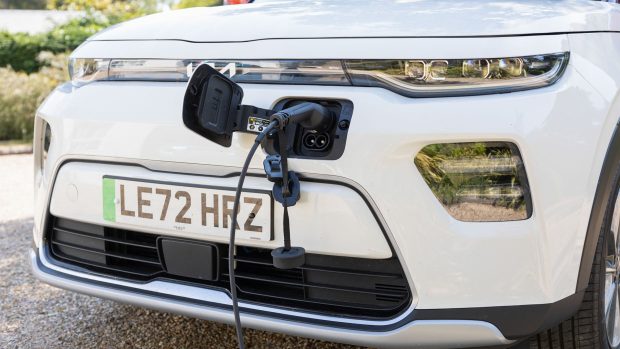 Kia Soul EV LR 2023 charging