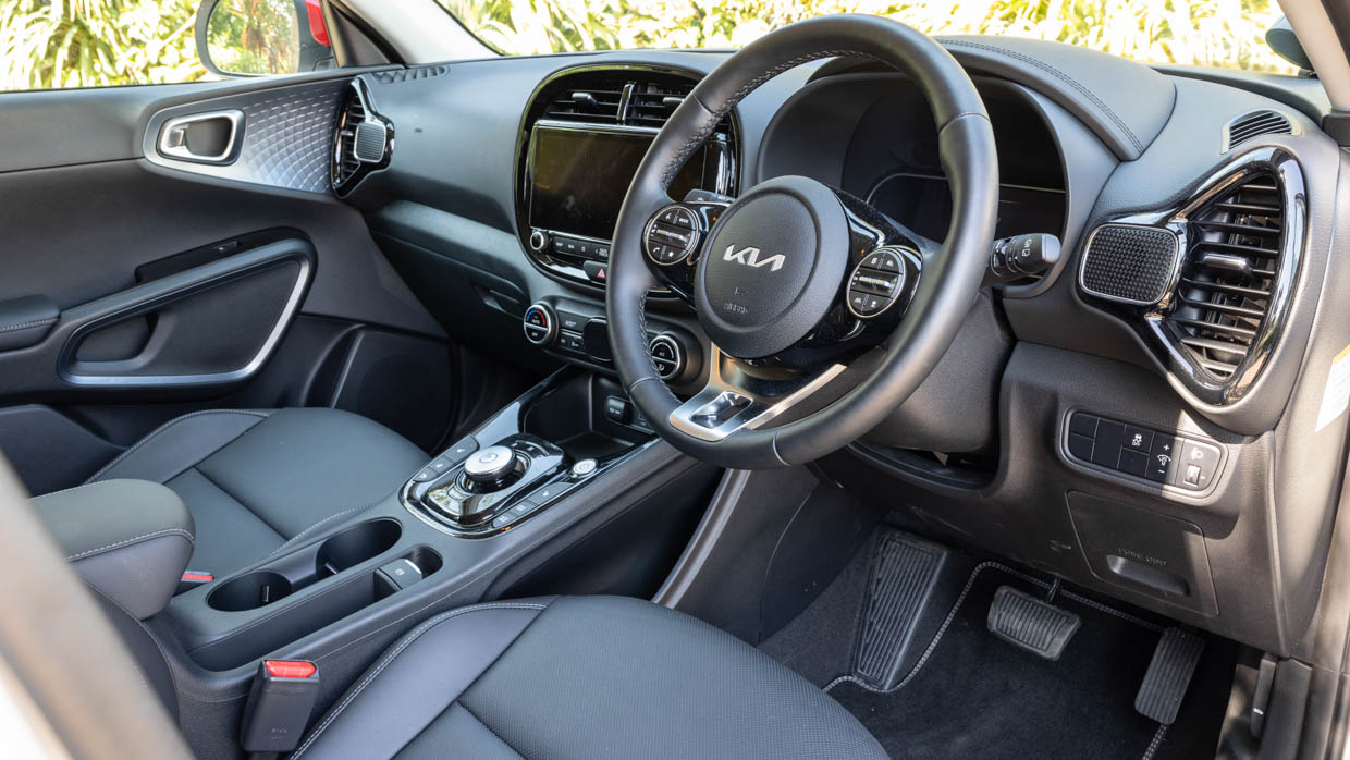 Kia Soul EV LR 2023 interior