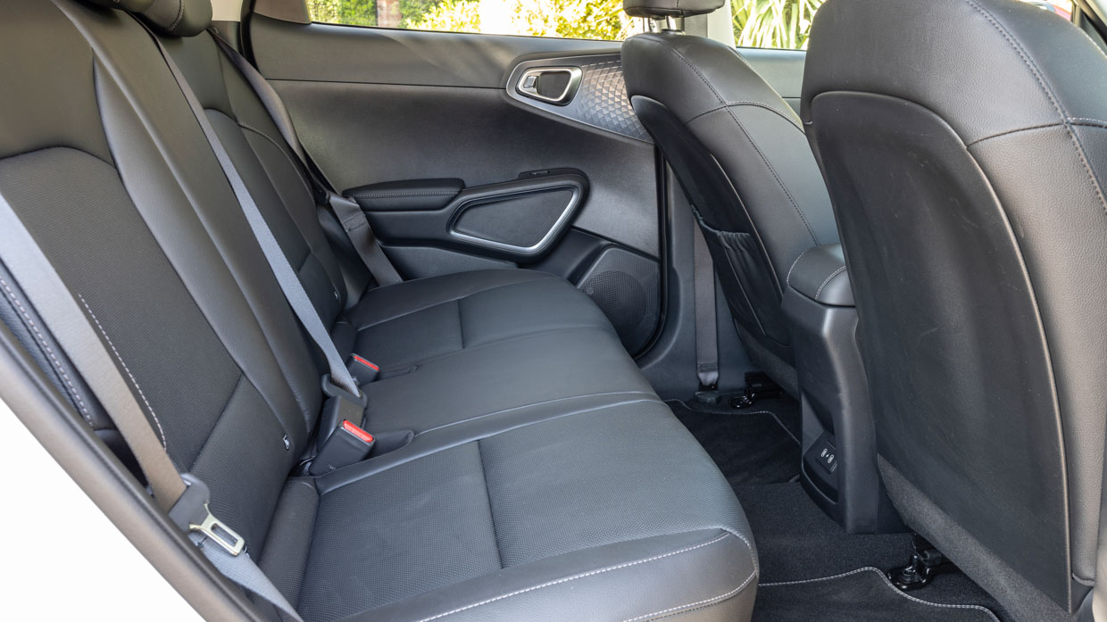 Kia Soul EV LR 2023 interior back seats