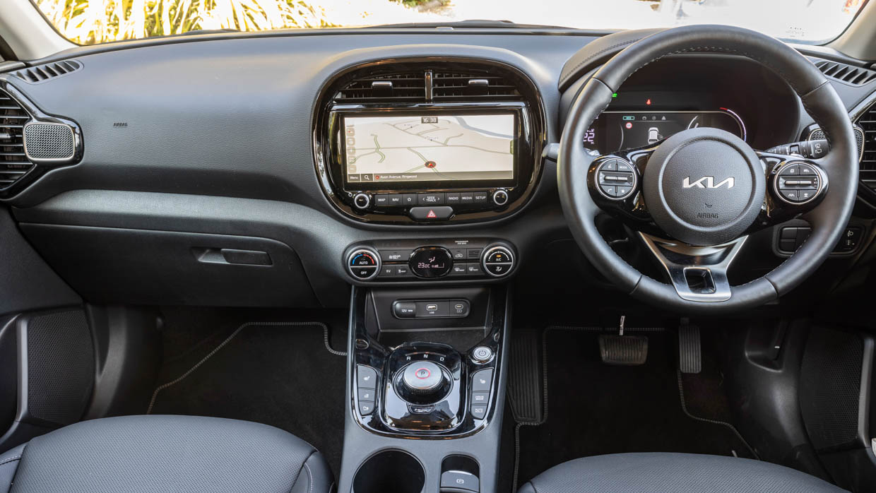 Kia Soul EV LR 2023 interior front