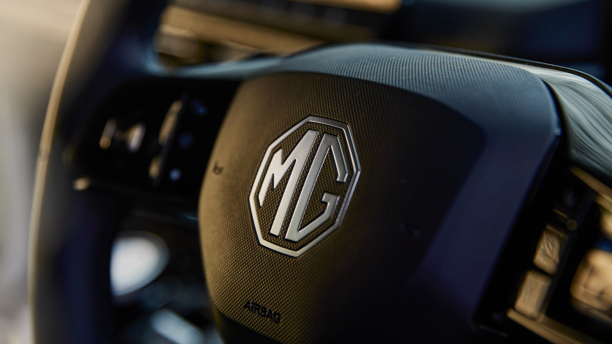 MG4 2023 Essence 77 steering wheel