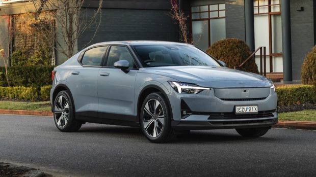 MY24 Polestar 2 long range single motor front 3/4 static