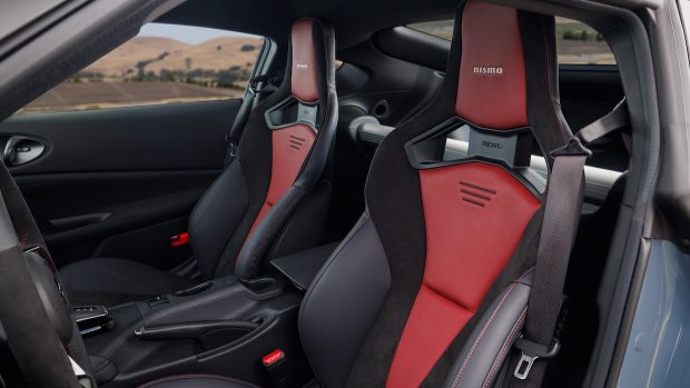 Nissan Z Nismo 2024 Recaro seats