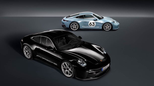 2023 Porsche 911 S/T duo in the studio