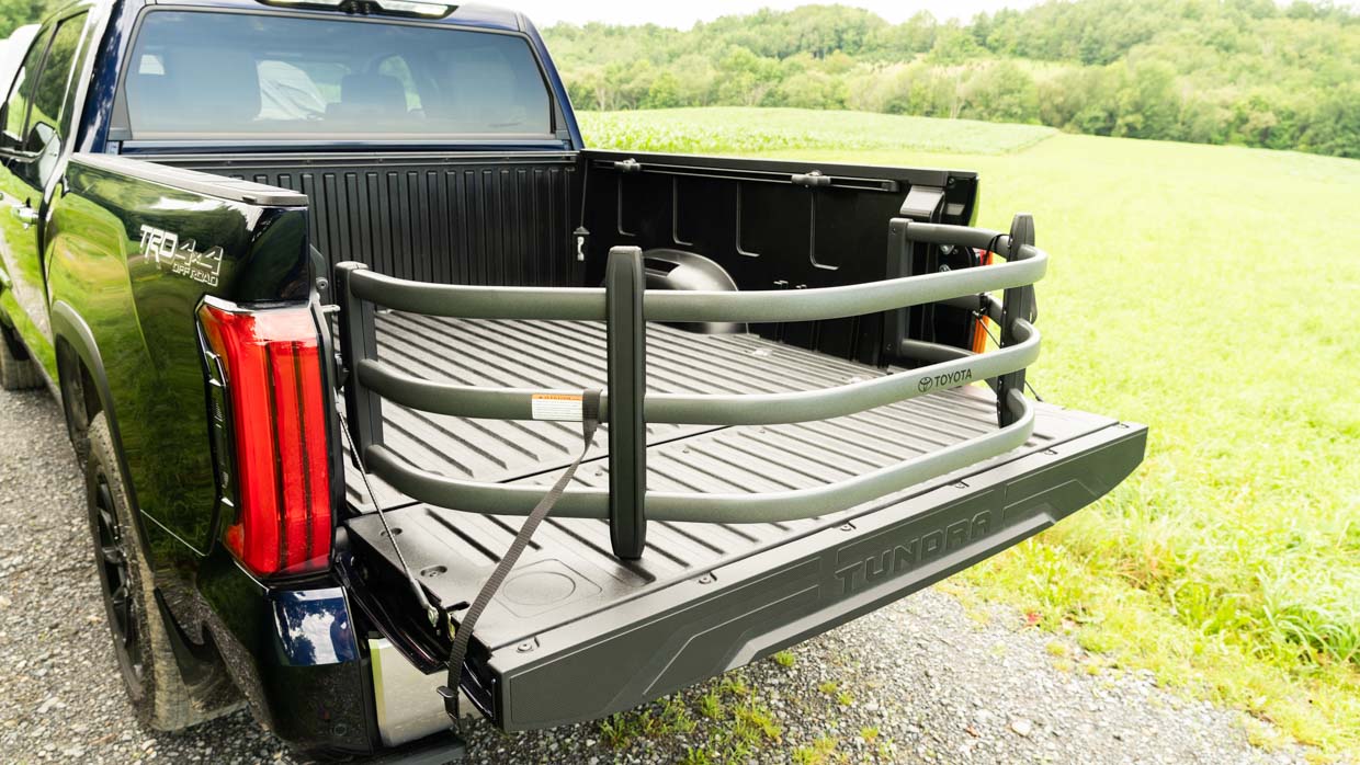 Toyota Tundra Limited Hybrid 2023 tray 2