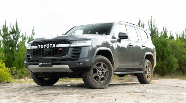 Toyota Land Cruiser GR Sport 2023-4 Front 3/4 Dirt