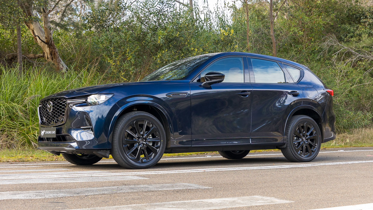 Mazda CX-60 D50e Azami 2023 front 3/4 offset