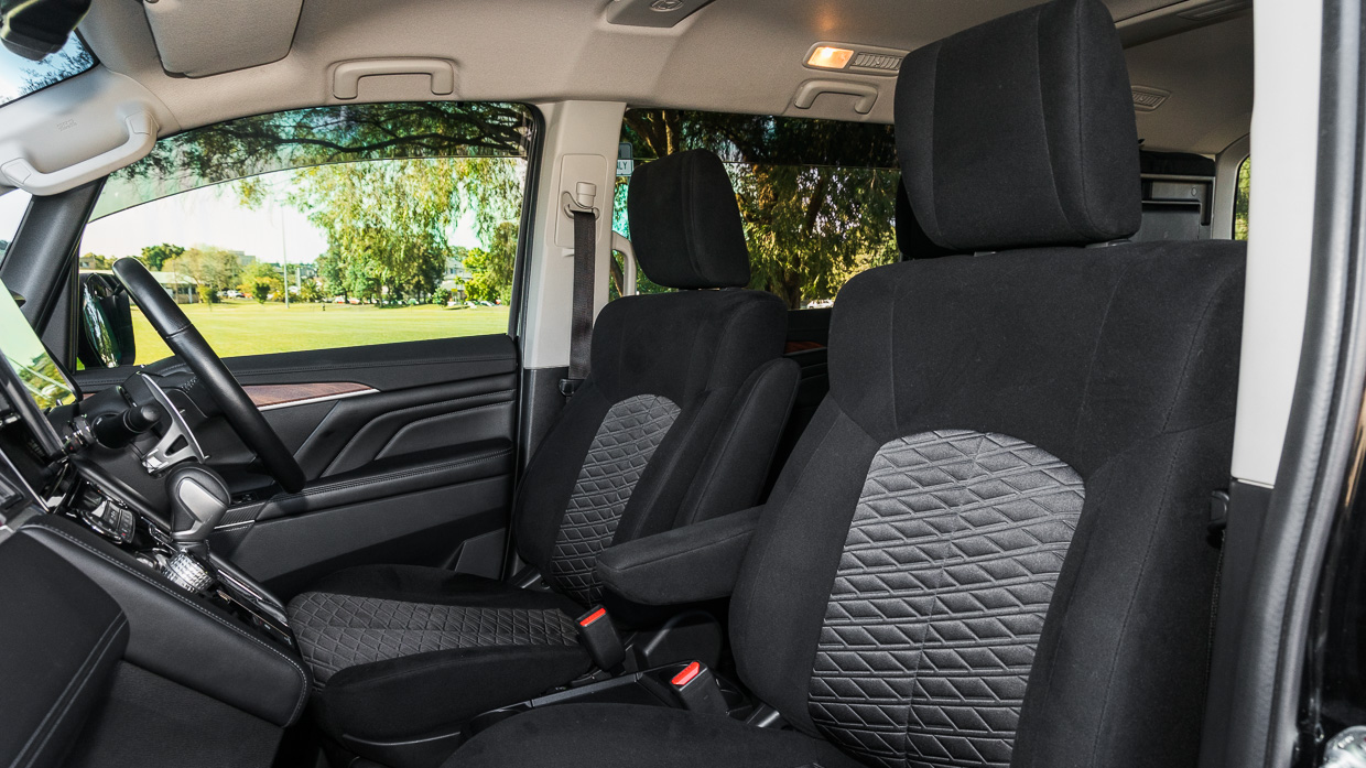 Mitsubishi Delica 2021 front seats